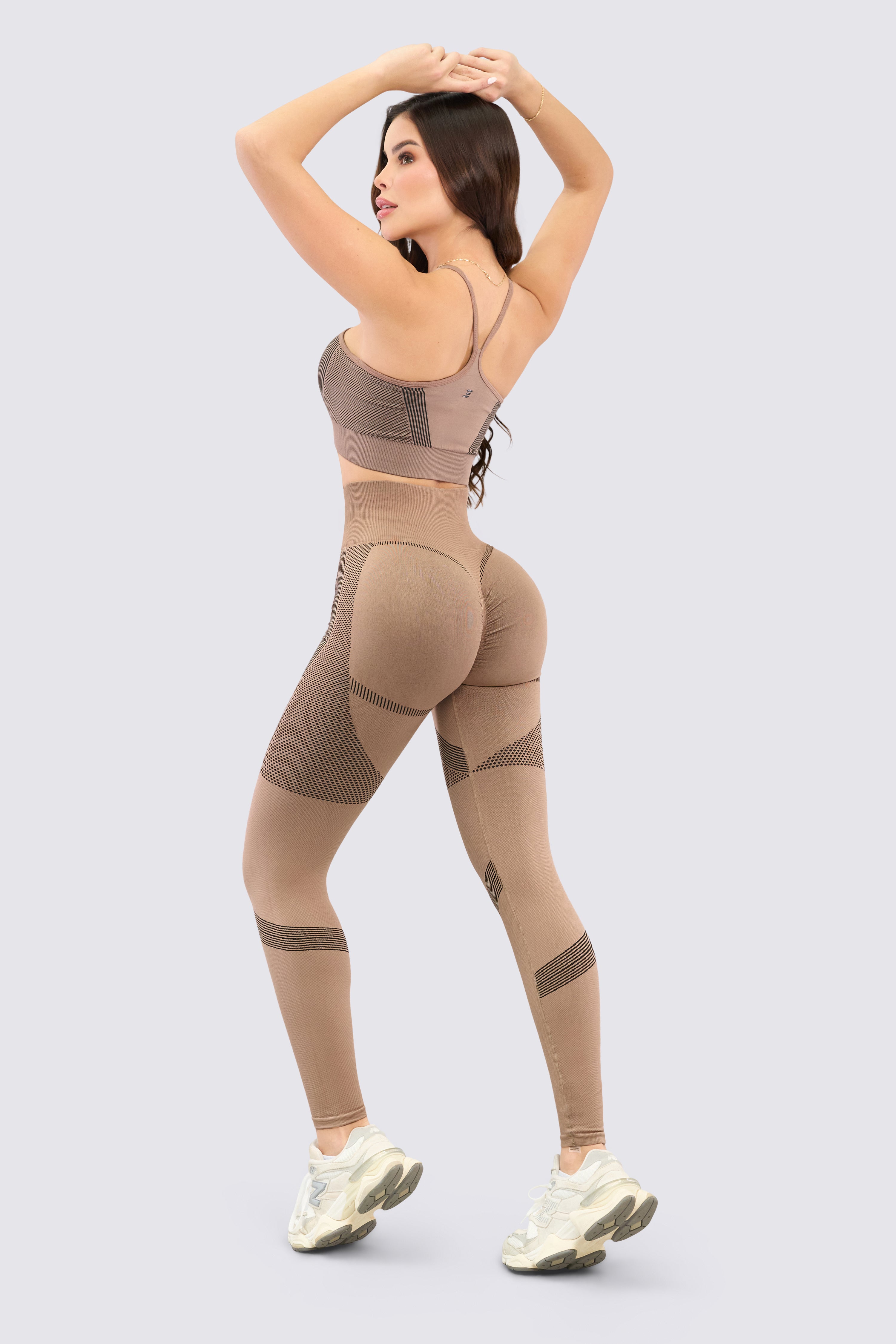 CGW Mocca Seamless Scrunch Leggings