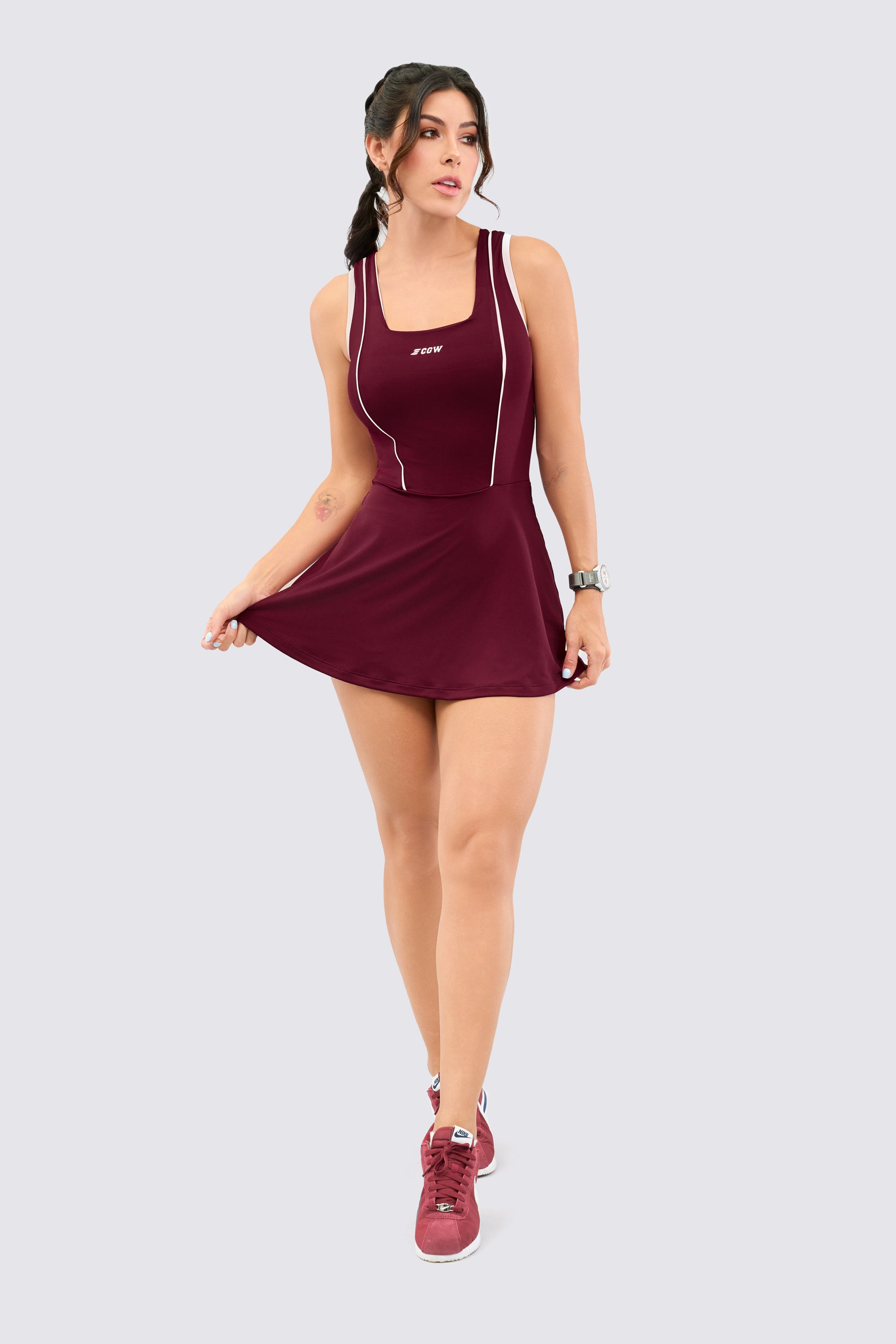 Vinotint color dress, with inner shorts, back neckline. Soft and comfortable.