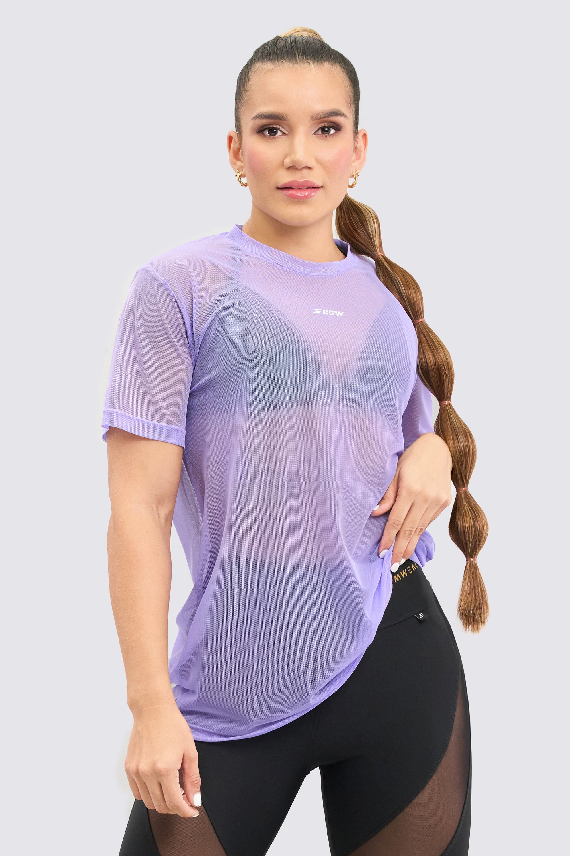 This purple legging is comfortable because its oversized design and soft fabric give you the perfect fit to move in total comfort.