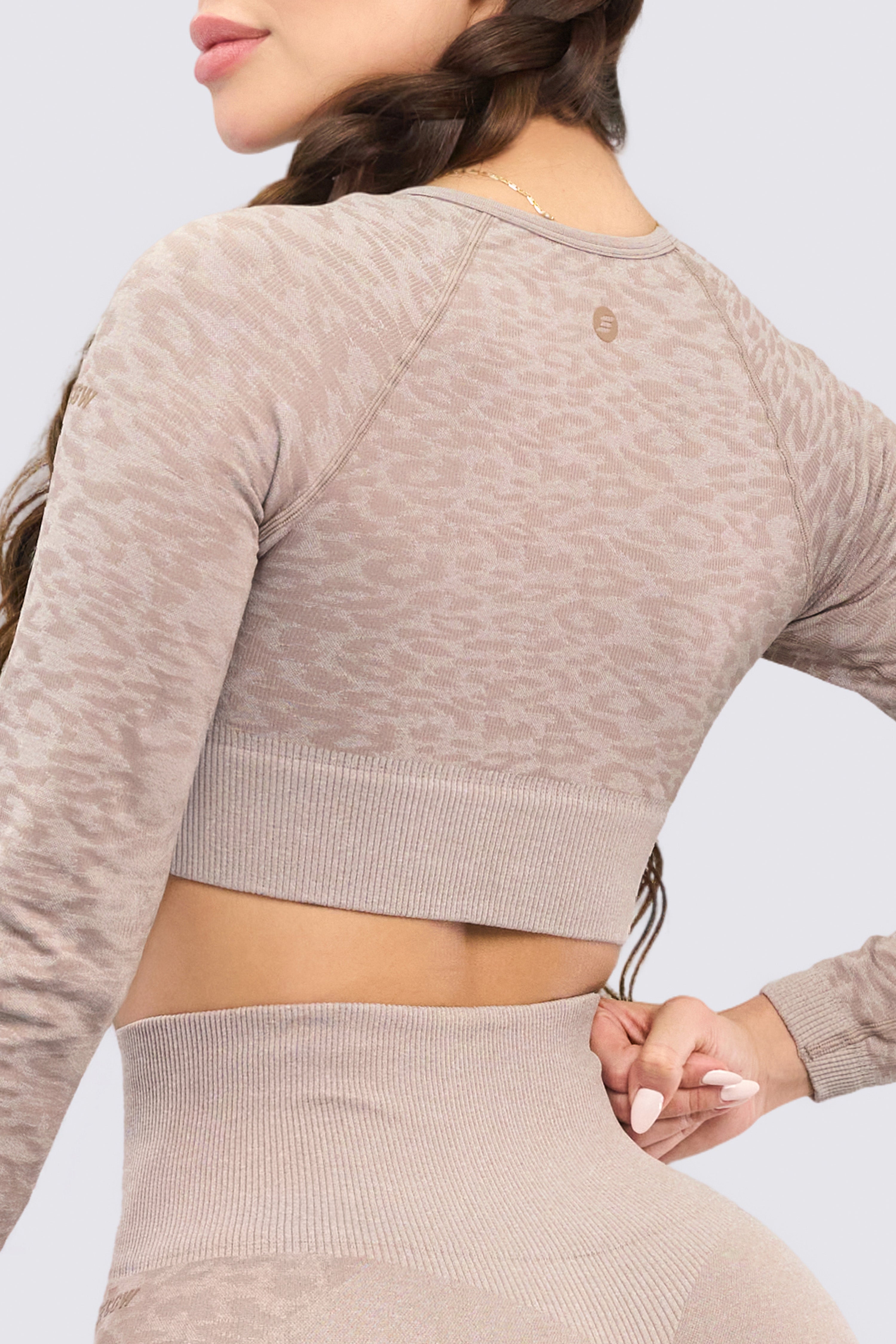 CGW Ivory Seamless Long Sleeve Crop Top – Gymwear for Training & Lifestyle