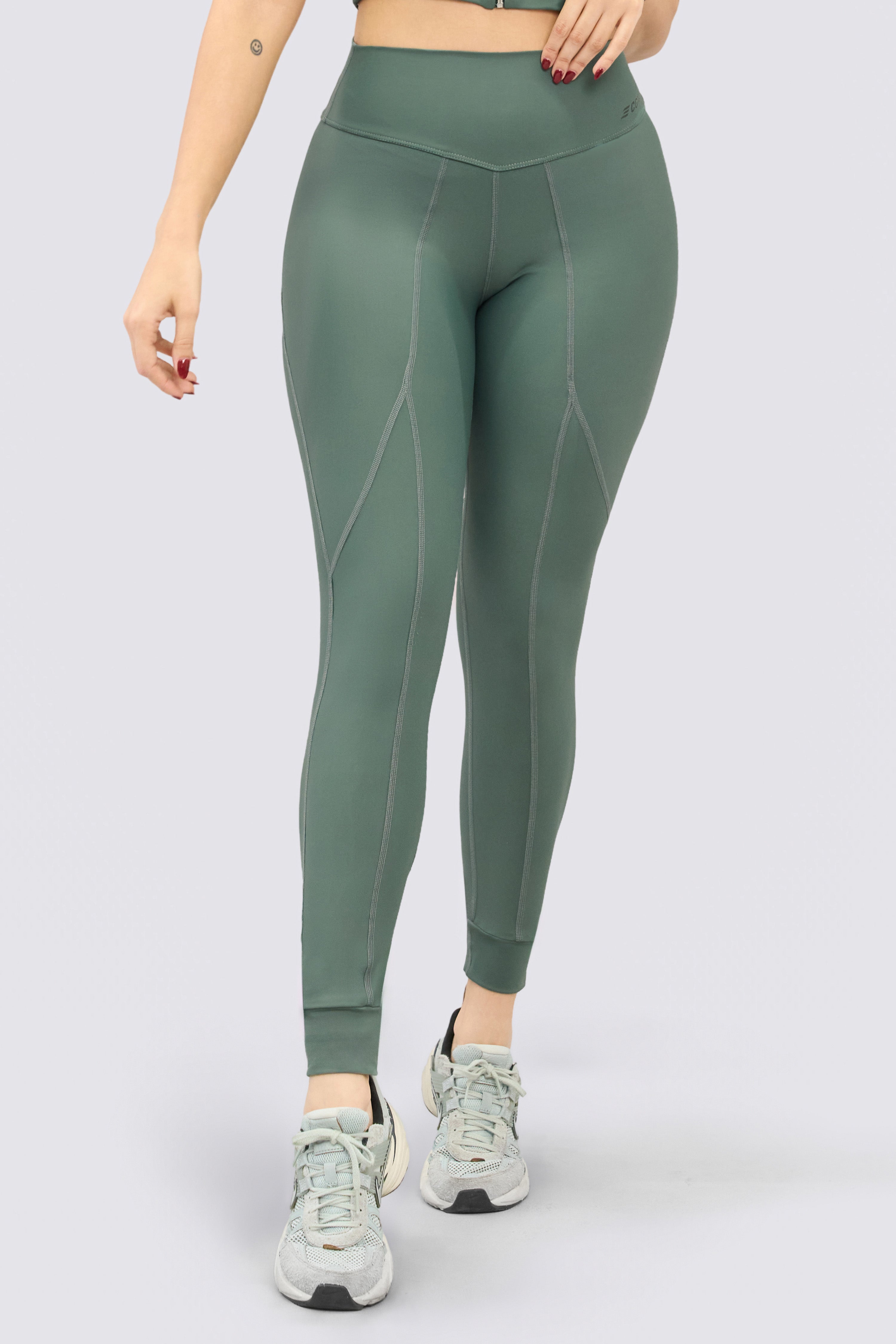 CGW High-Waist Green Sports Leggings – Sculpting & Flexible