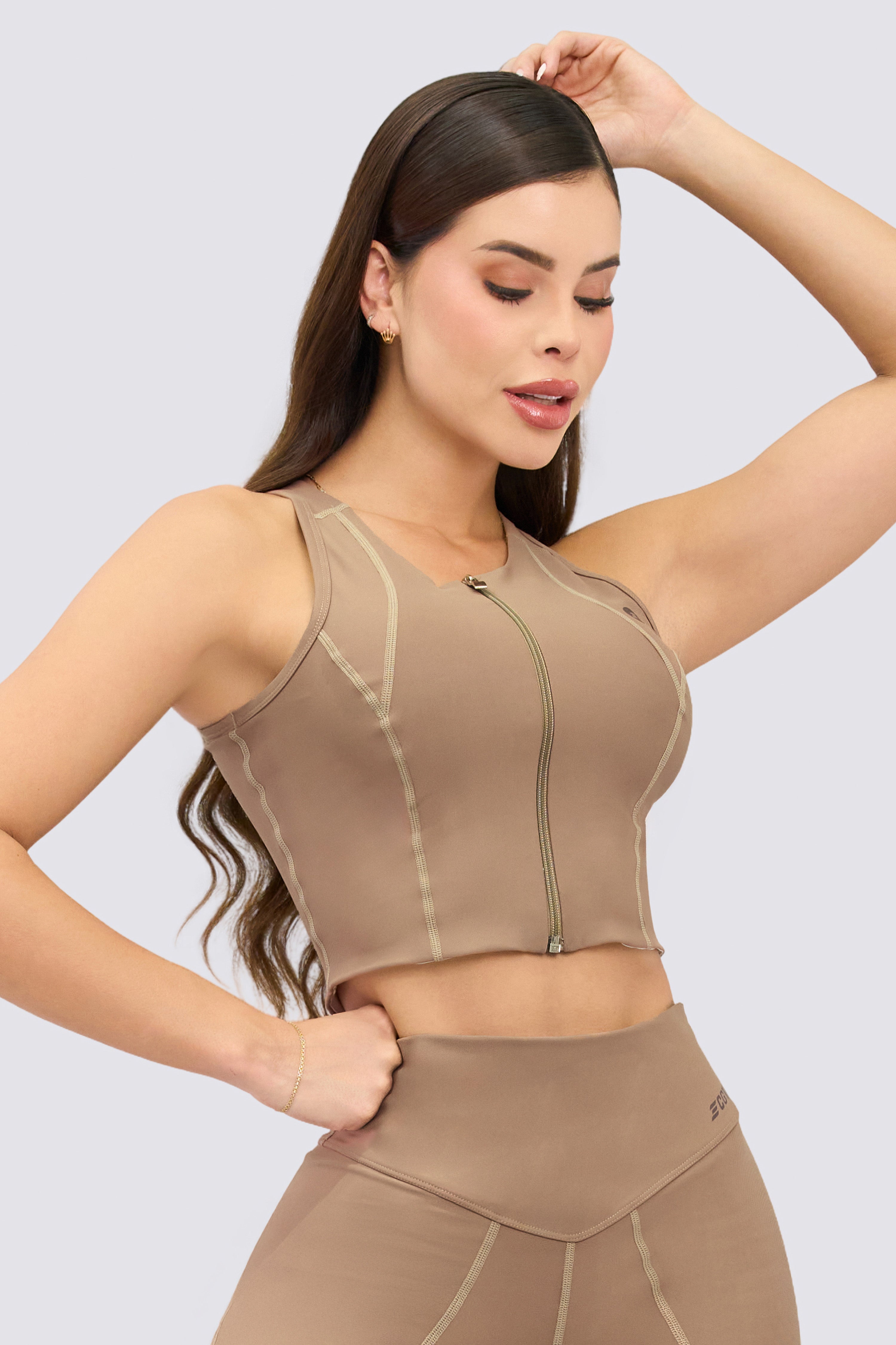 Sports crop top with front zipper, mocha color.